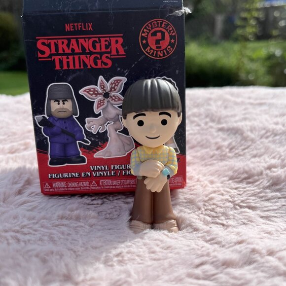Stranger Things Vinyl Figure Blind Box - Will - Picture 2 of 3